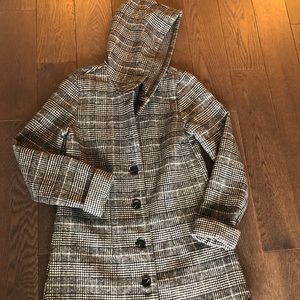 Winter coat w/hood new